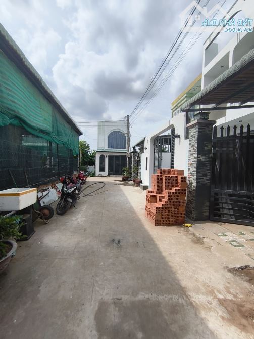 NHÀ 127M2 TẶNG FULL NỘI THẤT GẦN KHU CÔNG NGHIỆP TRỌN GÓI 2 TỶ 6 - 1