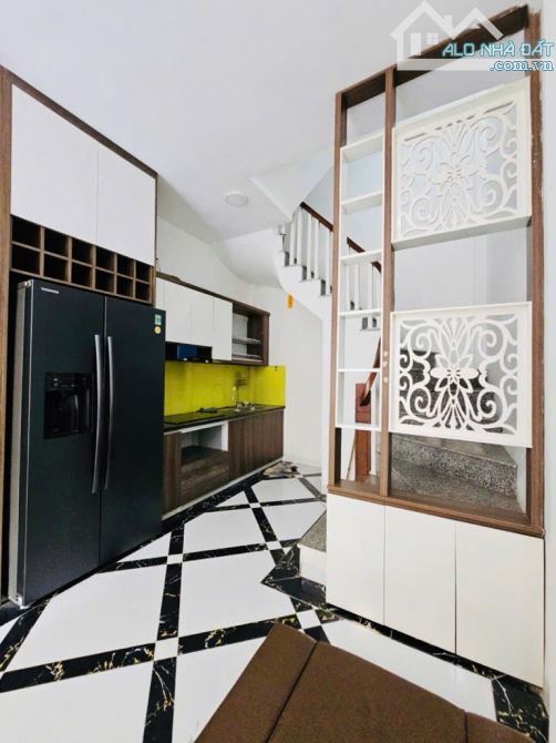 BÁN NHÀ ĐA SỸ_NGÕ 3 GÁC CHẠY VÙ VÙ_GẦN OTO_TIỆN ÍCH BAO QUANH_30M²x3T_5.2 TỶ CTL - 1