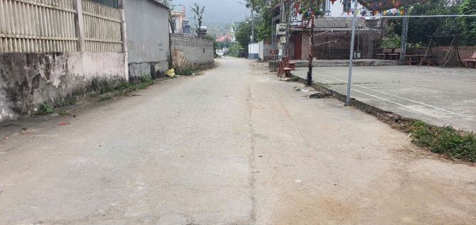 BÁN ĐẤT TẶNG NHÀ 2 TẦNG KHU HẠP LĨNH , CÁCH KCN NAM SƠN CHỈ KHOẢNG 1KM - 1