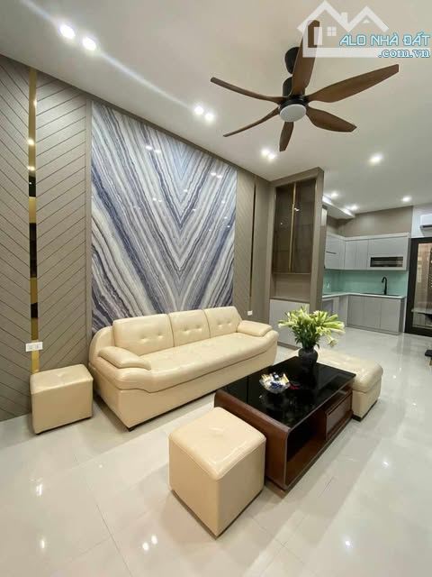 Bán Gấp Nhà Ngõ 193 Bồ Đề, Hồng Tiến, Long Biên, 55m2, 5 Tầng, Phân Lô, Ô Tô, Thang Máy - 1