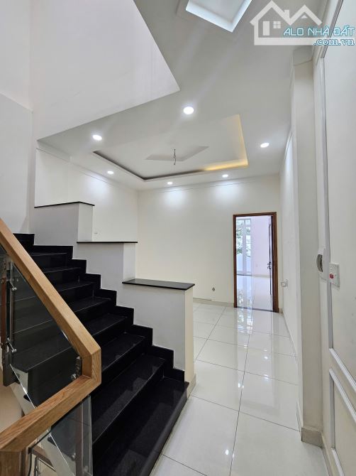 Bán nhà 1T2L 4x18m hoàn công, mặt tiền KD đường N1 Phú Hồng Thịnh 8 p. Bình Chuẩn - 12