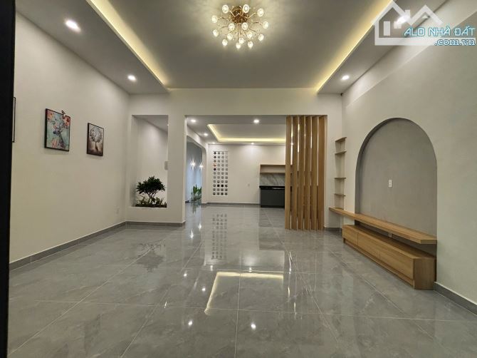 🏠 HẺM XE HƠI 7 CHỖ QUAY ĐẦU - NHÀ ĐẸP Ở NGAY - ĐÔNG THẠNH HÓC MÔN - 5,6x19,5M - 3,99 TỶ - 13