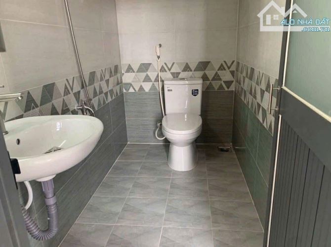 CHDV Nguyễn Tuyển, DÒNG TIỀN KHỦNG 1.4 tỷ /NĂM, HXH, 5 tầng, 10x21, 23.xx Tỷ - 14
