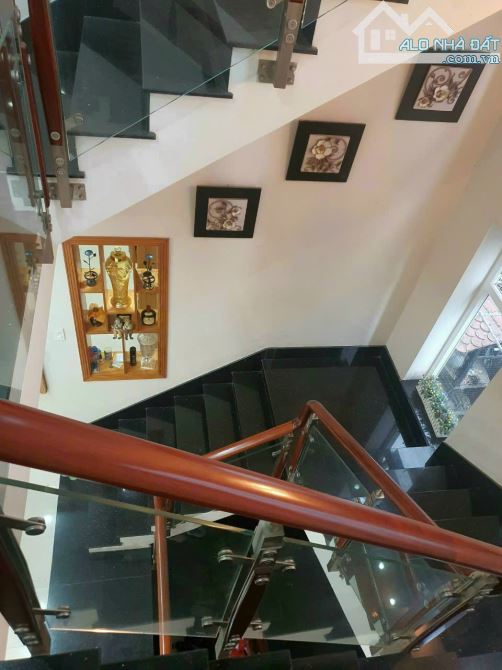 Bán Biệt Thự KDC 6B- 12.5M X 20M - 250M.2- 1 Hầm + 3 Lầu - 6PN -  Đường Phạm Hùng Nói Dày - 17