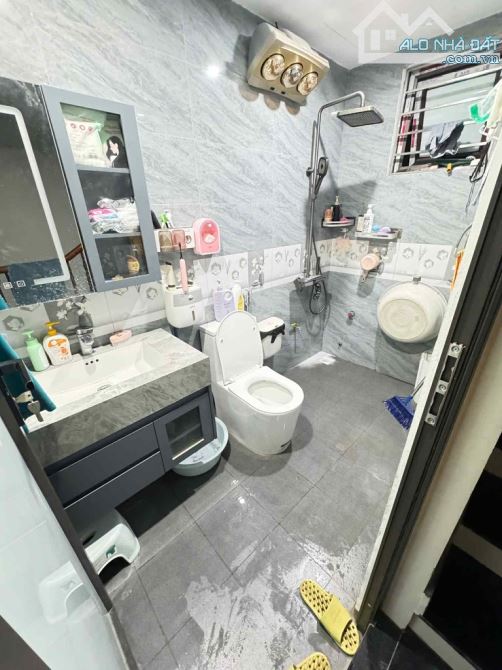 NHÀ ĐẸP CHÂU DÀI- BẮC TỪ LIÊM 5 TẦNG MT 3,5 M GIÁ5,35 TỶ DÂN XÂY 37 M SÀN 2 PHÒNG   Căn nh - 2