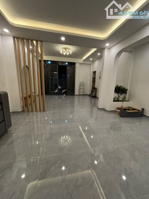 🏠 HẺM XE HƠI 7 CHỖ QUAY ĐẦU - NHÀ ĐẸP Ở NGAY - ĐÔNG THẠNH HÓC MÔN - 5,6x19,5M - 3,99 TỶ - 2
