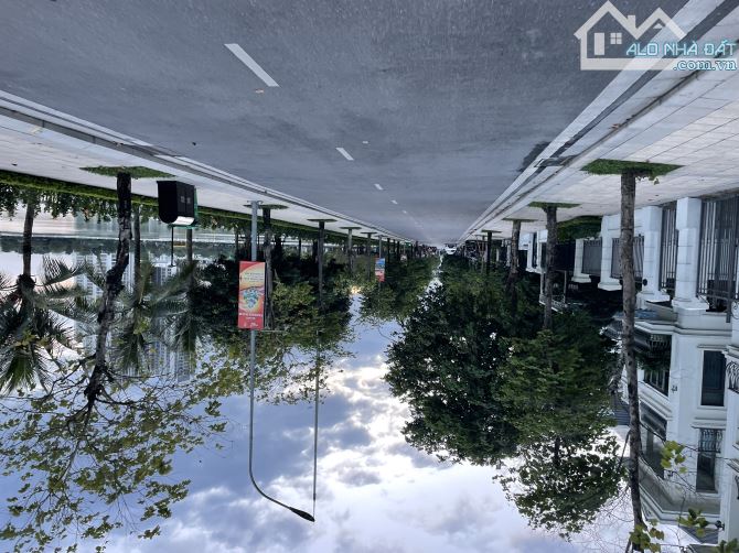 Bán đất Xây Biệt Thự Xuân La, Tây Hồ, 550m2, MT 15m, vỉa hè rộng, ô tô tránh, chỉ 75 tỷ. - 2