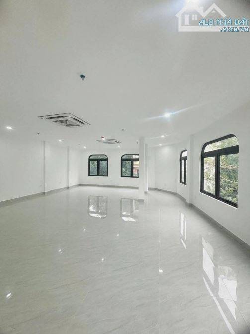Bán tòa văn phòng Tô Vĩnh Diện, Thanh Xuân, 119m, 9t, 1 hầm, vỉa hè, kd, 57.99tỷ - 2