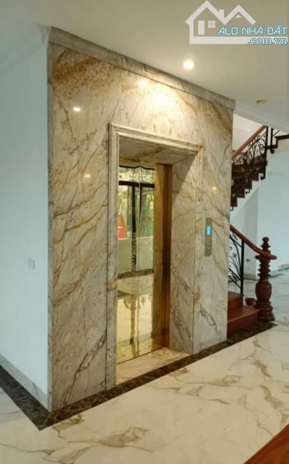 Chính chủ bán gấp nhà Mặt Phố Hai Bà Trưng, vị trí kinh doanh bất chấp,75m2 x 6T thang máy - 2