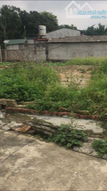 - Bán đất Xã Đông phương  Yên 92m2, Mt 4m, vị Trí đẹp , Oto vào tận đất , Giá chỉ 2.355 tr - 2