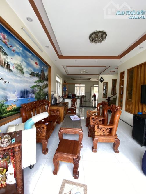 BÁN BIỆT THỰ MẶT TIỀN ĐƯỜNG SỐ KDC VĨNH LỘC, BHHB, BÌNH TÂN – GẦN 200M2 3TẦNG ST. VIP - 2