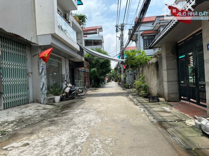 LÊN SÓNG  LÔ ĐẤT ĐẸP  SẴN NHÀ C4 .ĐANG CHO THUÊ SẴN DÒNG TIỀN, VÕNG LA - THIÊN LỘC -  ĐÔNG - 2