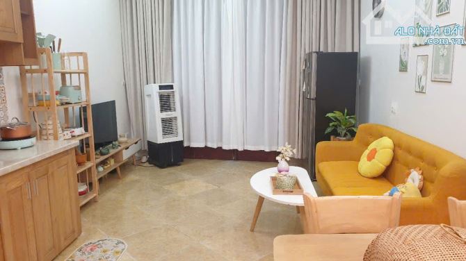 Thanh Xuân - 30m mt 3,6m 5 tầng ngõ SH quay đầu Chỉ 5,85 tỷ - 2