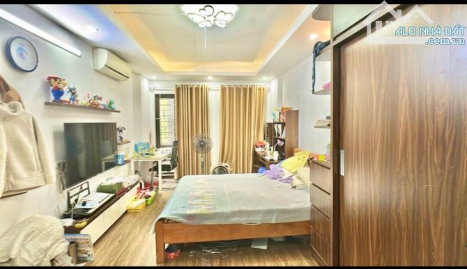 NHÀ RIÊNG CẦN BÁN PHỐ THANH NHÀN 30M2 X 5 TẦNG SÁT MẶT PHỐ  GIÁ CHỈ 8,7 TỶ - 2