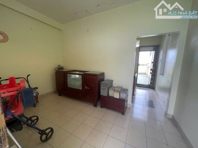 Gấp bán nhà Bình Thạnh, 3 tầng, giá 15 tỷ, dt 110m2, gần cư xá Thanh Đa. - 2