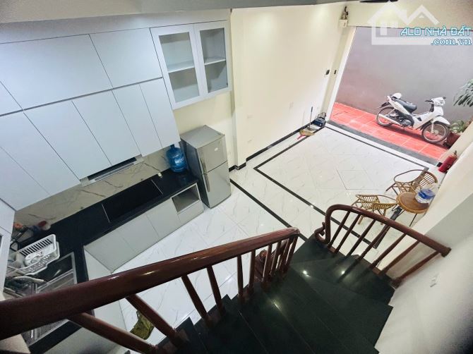 Bán nhà riêng Kim Chung Hoài Đức. Nhà 5 tầng full nội thất. 180m đến chợ Lai Xá Quốc Lộ 32 - 2
