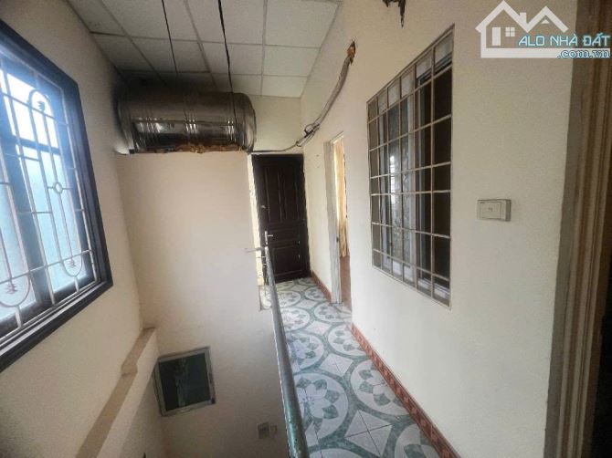 CHÍNH CHỦ NHỜ BÁN ĐƯỜNG CẦU GIẤY Ở NGAY NHÀ DT 38M GIÁ 7 TỶ - 2