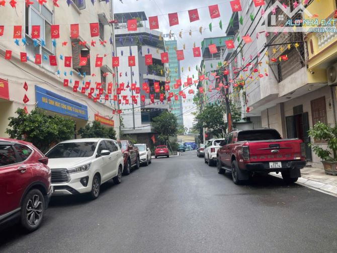 NHÀ PHÂN LÔ VIP 34 TỶ 98m 3 TẦNG MT 8,5m VỈA HÈ Ô TÔ TRÁNH KINH DOANH NGHĨA ĐÔ CẦU GIẤY - 2