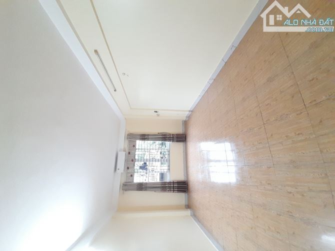 CHỈ 7 TỶ CÓ NHÀ KHU LINH ĐÀM, HOÀNG MAI,35M,5 TẦNG,MT4M, GẦN HỒ, NHÀ ĐẸP, SỔ VUÔNG, Ở NGAY - 2