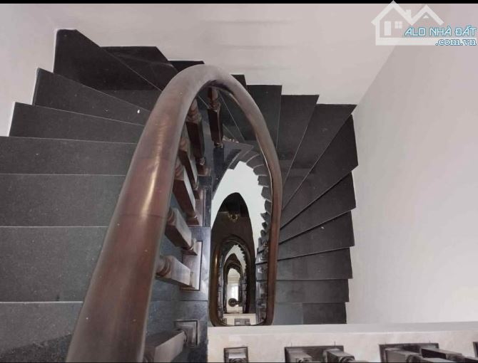 CHÍNH CHỦ CẦN BÁN NHÀ RIÊNG NGÕ GỐC ĐỀ PHỐ MINH KHAI  30M2 X 5 TẦNG - 2