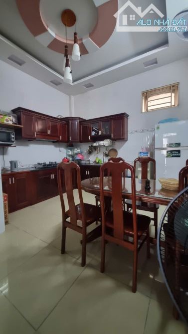 Bán nhà hẻm xe hơi đỗ cửa Thạnh Lộc 16 ngay ngã tư ga Quận 12 - 2