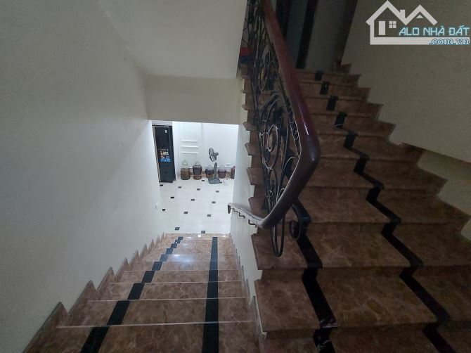 Bán nhà 6 tầng thang máy Khương Đình, Thanh Xuân. Dt 39m², MT 4m – nội thất xịn, gần phố. - 2