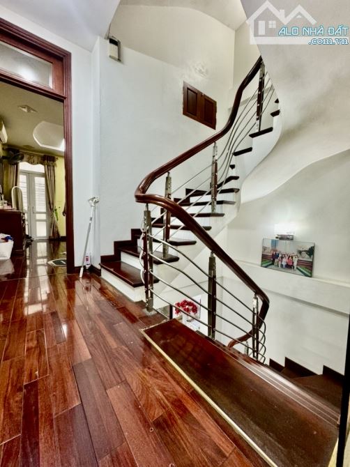 Nhà Đẹp Mễ Trì Thượng -52M x 5 Tầng - MT 4.3m - Full Đồ - Ngõ thông - Ô Tô Cách 10m - 2