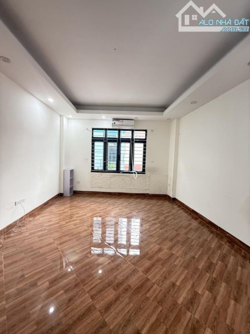 Hiếm! Bán Nhà - Trần Cung - Bắc Từ Liêm -Gần Phố -Ngõ Thông - 32M2 - 5Tầng -MT 4m -7.4 Tỷ - 2
