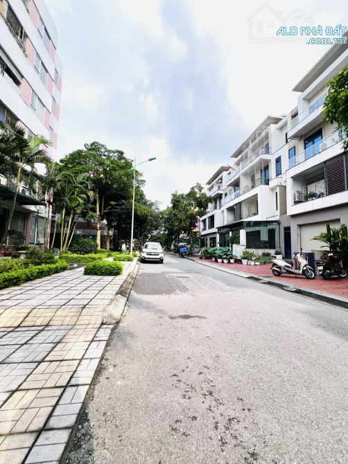BÁN BIỆT THỰ LAN VIÊN KHU ĐÔ THỊ ĐẶNG XÁ GIA LÂM-KINH DOANH-132M2-MT6M-16,7 - 2