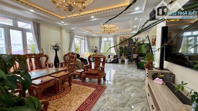 📍BÁN VILLA  4 TẦNG CÓ GARA 🚘 – ĐƯỜNG HÙNG VƯƠNG, P9 – 200M² – SỔ RIÊNG – GIÁ 18 TỶ - 2