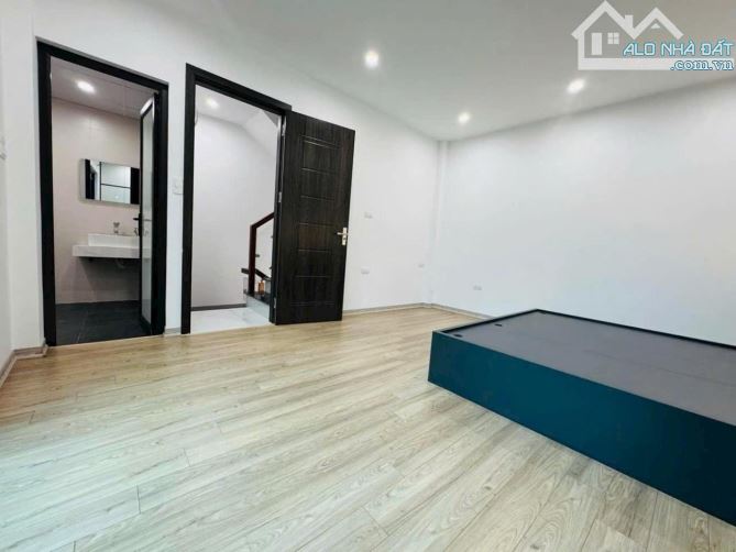 BÁN NHÀ DO NHA - NAM TỪ LIÊM - TẶNG TOÀN BỘ NỘI THẤT XỊN - 40M X 5 TẦNG - GIÁ 6 TỶ 45 - 2