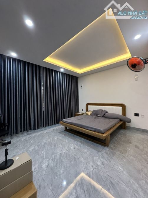 Bán nhà hẻm 8m thông Phan Sào Nam-ngang 5.5m-6PN+thang máy-nhà mới-nở hậu-giá tốt - 2