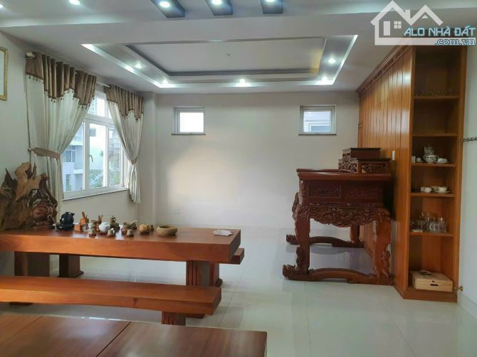 Bán Biệt Thự KDC 6B- 12.5M X 20M - 250M.2- 1 Hầm + 3 Lầu - 6PN -  Đường Phạm Hùng Nói Dày - 22