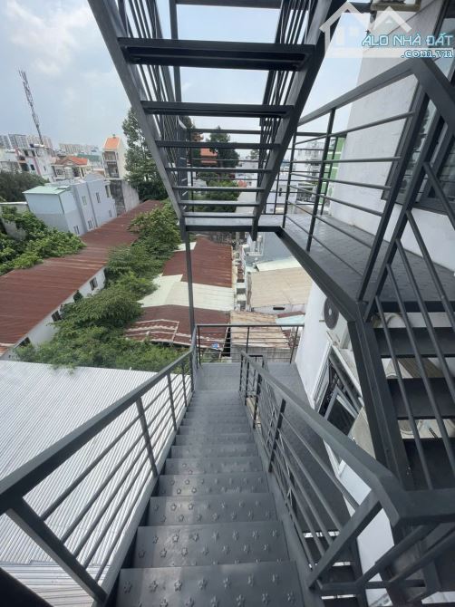 CHDV Nguyễn Tuyển, DÒNG TIỀN KHỦNG 1.4 tỷ /NĂM, HXH, 5 tầng, 10x21, 23.xx Tỷ - 22