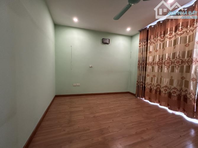 Nhà đẹp ở luôn Nguyễn Khang Cầu Giấy. Nở hậu 44m, 6 tầng MT4m Giá 17.5 tỷ Ngõ ô tô - 3