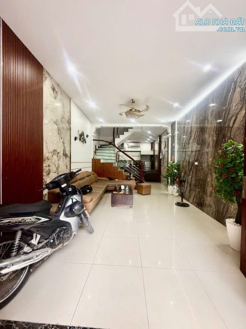 SIÊU PHẨM KHU ĐỀN LỪ, Ô TÔ VÀO NHÀ, NGÕ THÔNG, KINH DOANH,FULL NỘI THẤT,53M2 GIÁ 14.X TỶ - 3