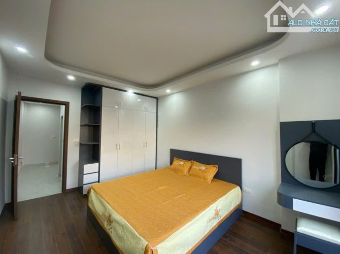 Em Dương chuyển nhà ra phố nhờ Bán nhà đơn lập 5 tầng, dân xây Thượng Cát, giá nhỉnh 5 tỷ - 3