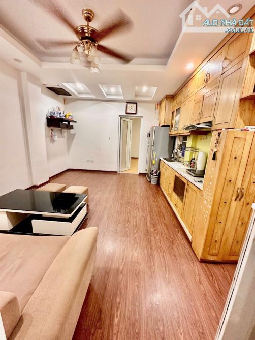 NHÀ ĐẸP - Ở NGAY - TRUNG TÂM ĐỐNG ĐA -LÔ GÓC -3 MẶT THOÁNG -MỚI TOANH - 3