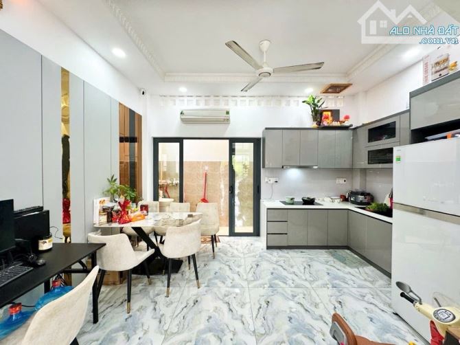 Bán nhà Huỳnh Tấn Phát, 4 tầng, 5m ngang, xe hơi đậu cửa, 80m2 chỉ 8 tỷ 3 - 3