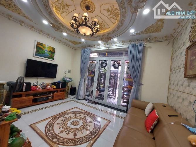 Cần bán gấp nhà đẹp Q7 – Giá cực tốt - 3