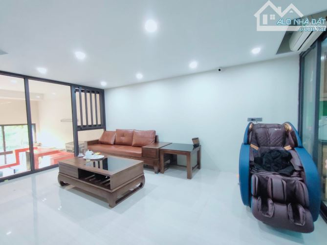 Bán nhà mặt phố Nam Đuống 80m2- 5 tầng- mặt tiền 5.5m- 21 tỷ, gara, kinh doanh, thang máy - 3
