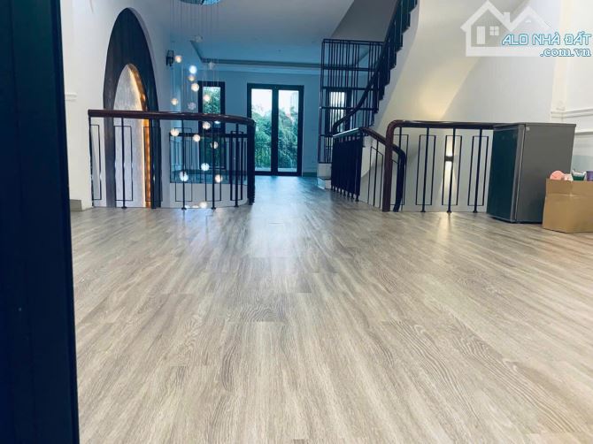 Cho thuê biệt thự Tân Triều. Diện tích 260m2, mặt tiền 15m, đủ hệ thống PCCC. Kinh doanh, - 3