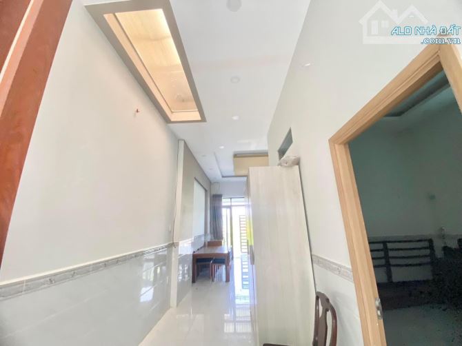 Nhà Cấp 4 Xây Riêng Lẻ - Sổ Hồng Riêng . Đường Xe Hơi 🚗 Tới Nhà. DT 5,5 x 20m (hậu 6,1m) - 3