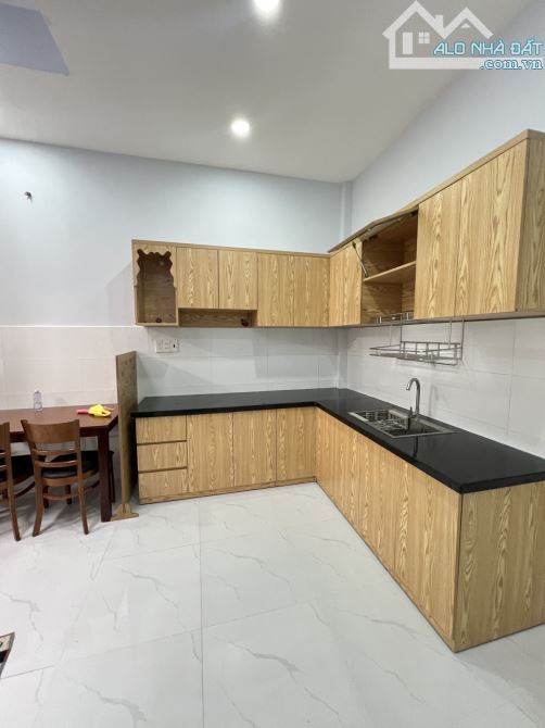 Khu Vip Tân Sơn Nhì 2 Tầng đẹp 4,5m x 10m tặng nội thất chỉ 4.55 Tỷ TL - 3