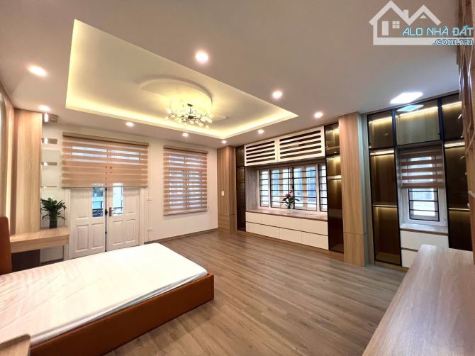 EM CẦN BÁN NHÀ TẠI ĐÊ LA THÀNH NHÀ MP-46m kinh doanh chỉ 1.x tỷ - 3