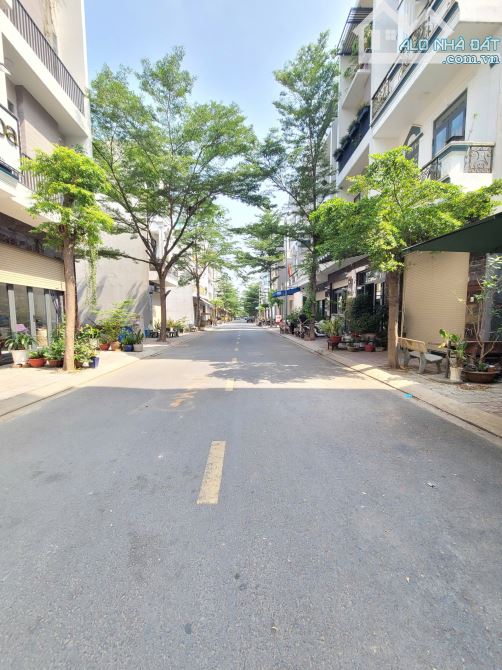 Bán nhà mới 1T2L 4x15m hoàn công, đường D3 KDC Phú Hồng Khang p. Bình Chuẩn, full nội thất - 3
