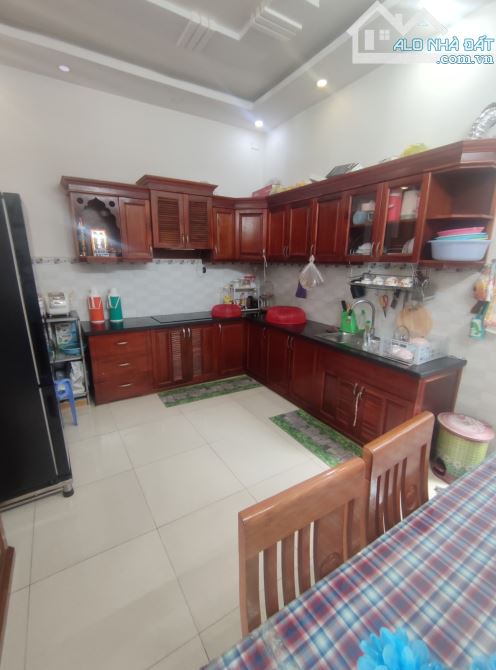 BÁN GẤP NHÀ 3 TẦNG HẺM NHỰA 6M-NGUYỄN THỊ NĂM, QUẬN12– 66M2, NGANG 5M–CHỈ 5.7 TỶ - 3