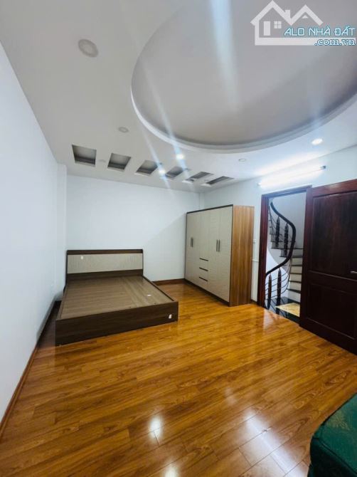 Bán nhà Tôn Đức Thắng, 10m ô tô tránh, gần hồ, 5 tầng đẹp ở ngay, 30m2, 5 tầng, giá 8 tỷ - 3