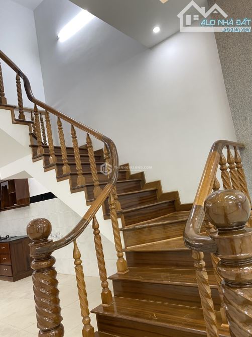 BÁN NHÀ 3 TẦNG ĐẸP KIÊN CỐ KHU NỘI BỘ LÊ LỢI, VỪA Ở VỪA KINH DOANH TỐT, 90m2 _ GIÁ 11.5 TỶ - 3