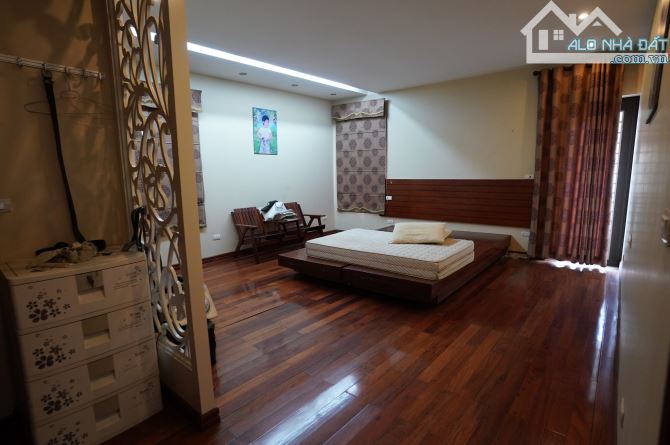Bán biệt thự sân vườn 5 tầng ngõ 117 Xuân Đỉnh ô tô vào nhà 221m2 giá 220tr/m - 3